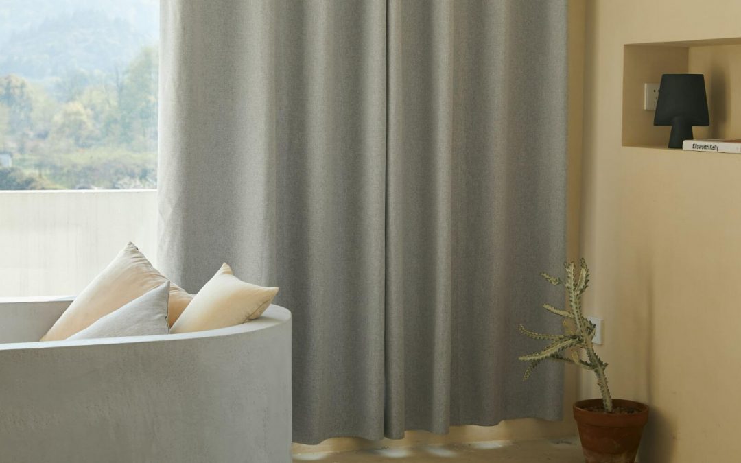 Tips on Choosing The Colour of Your Curtains & Blinds